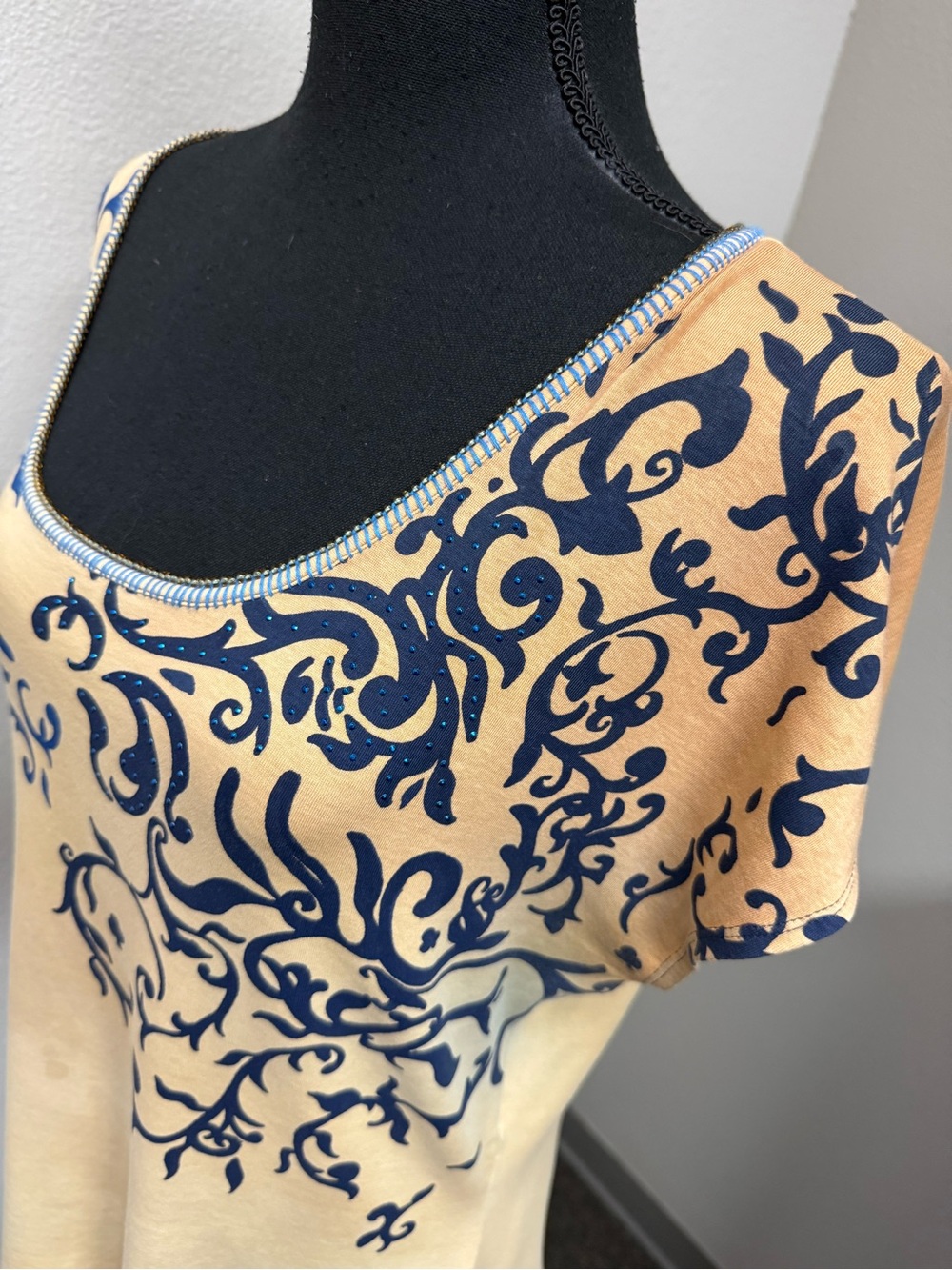 BambooCo XL Pima Cotton Navy Scroll Graphic Tan Stretch Short Sleeve Tee Top - Picture 8 of 14